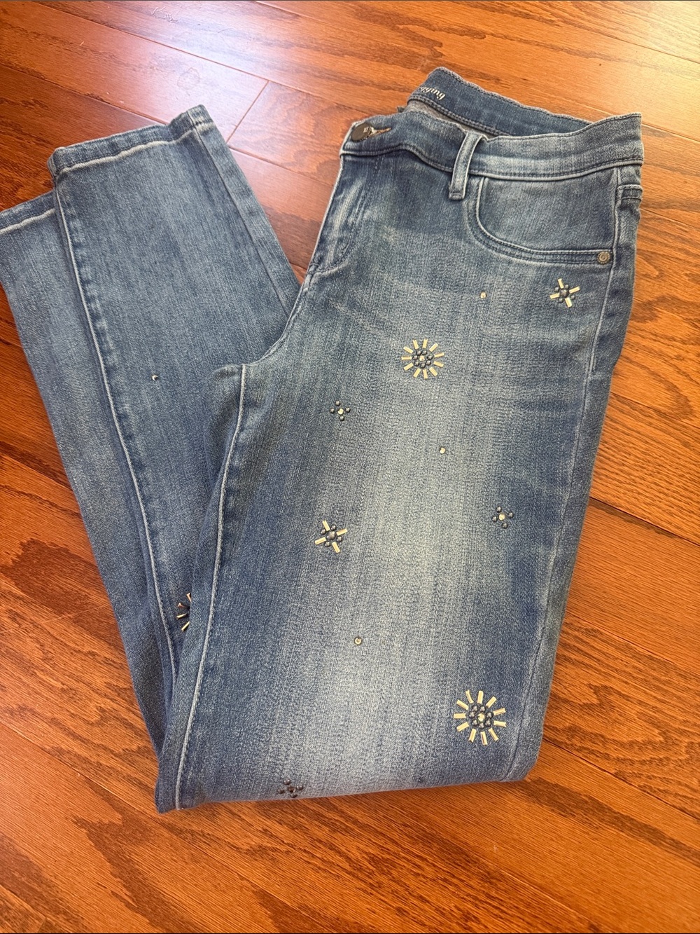 New York & Company Soho Jean Leggings Embellished Floral Stud Stretch Denim Jean